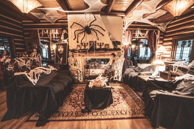 Haunted Haven, Halloween Dining at Log Haven